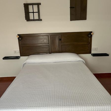 Casa Rural Las Pelliquerinas Almoharin 外观 照片